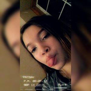 Meet your Posher, Alexis